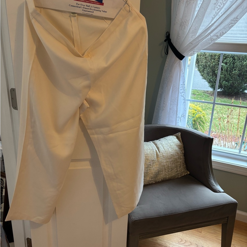 Tommy Bahama Ivory Silk Cropped pants